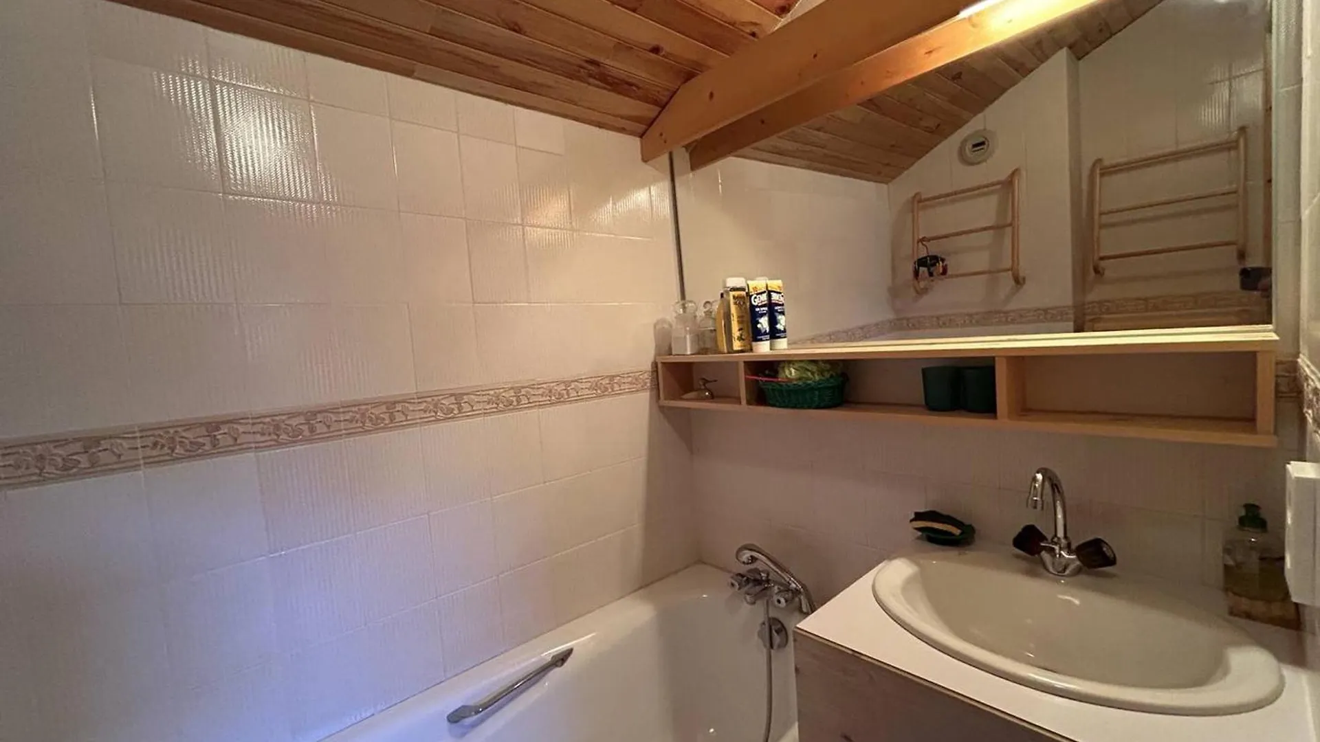Apartment Appartement Familial A Meribel, Proche Pistes - Fr-1-355-273 Les Allues